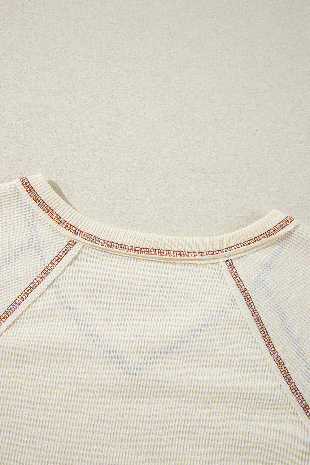 Exposed Seam Textured Knit V Neck Pullover Top