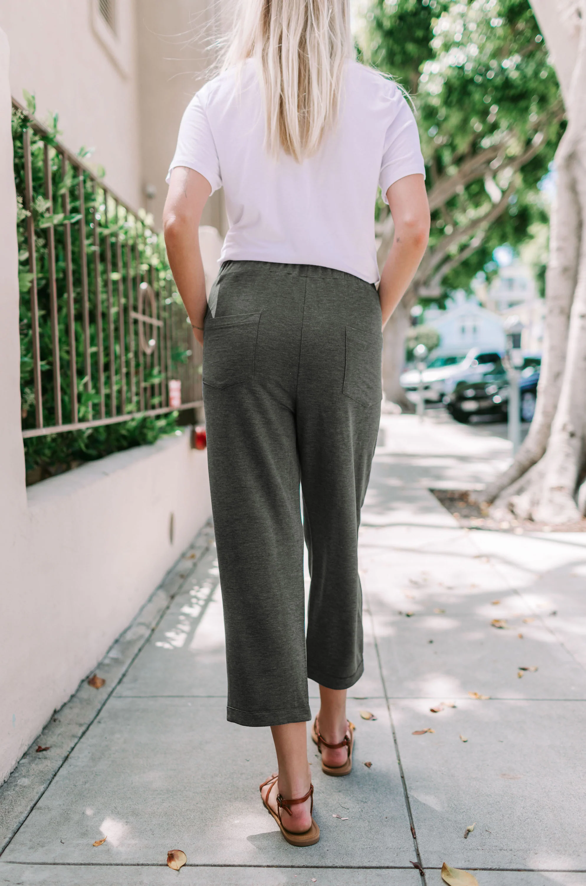 Solid Elastic Breathable Waist Cropped Lounge Pant