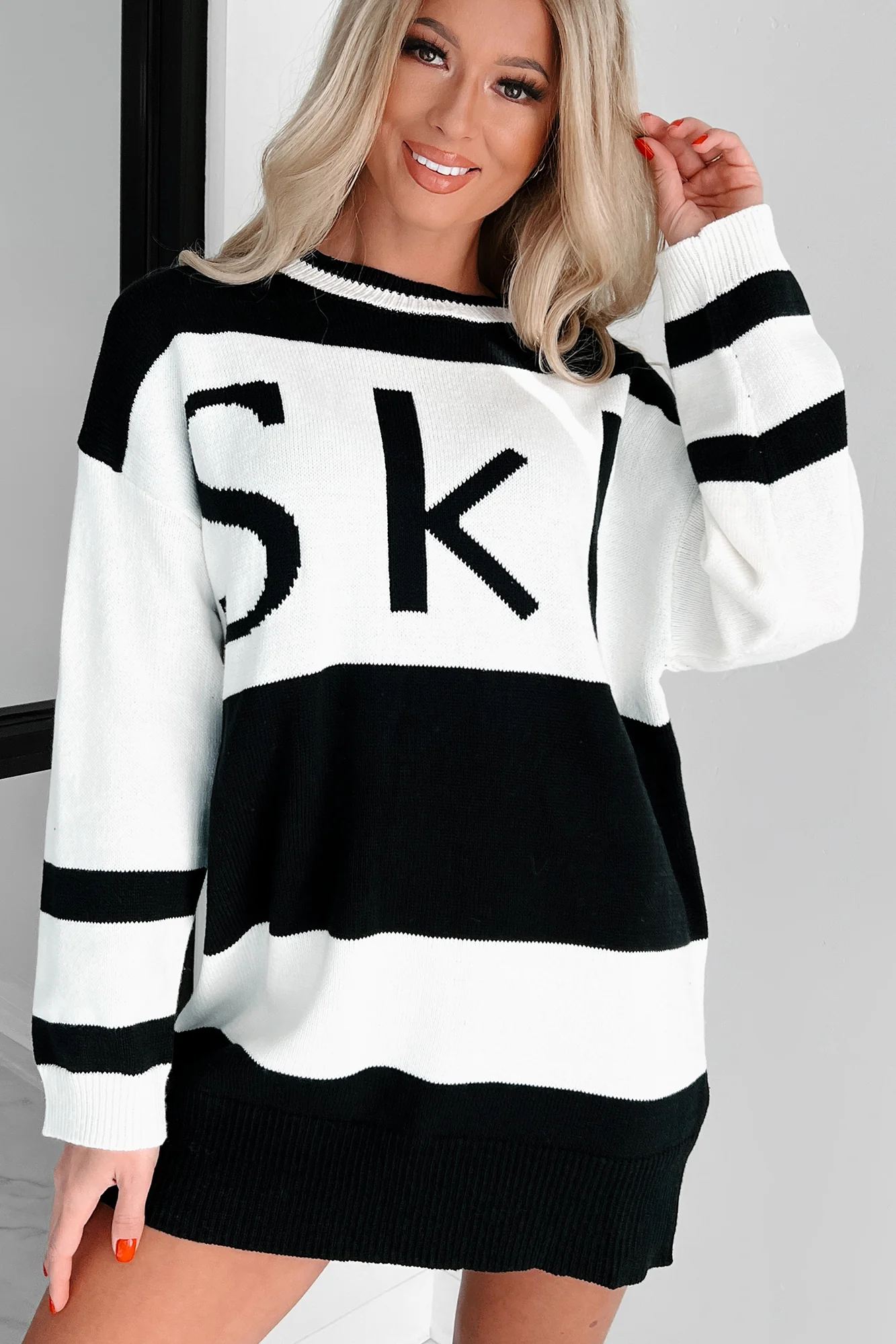 Down The Slopes Colorblock Tunic Sweater (Black/Cream)