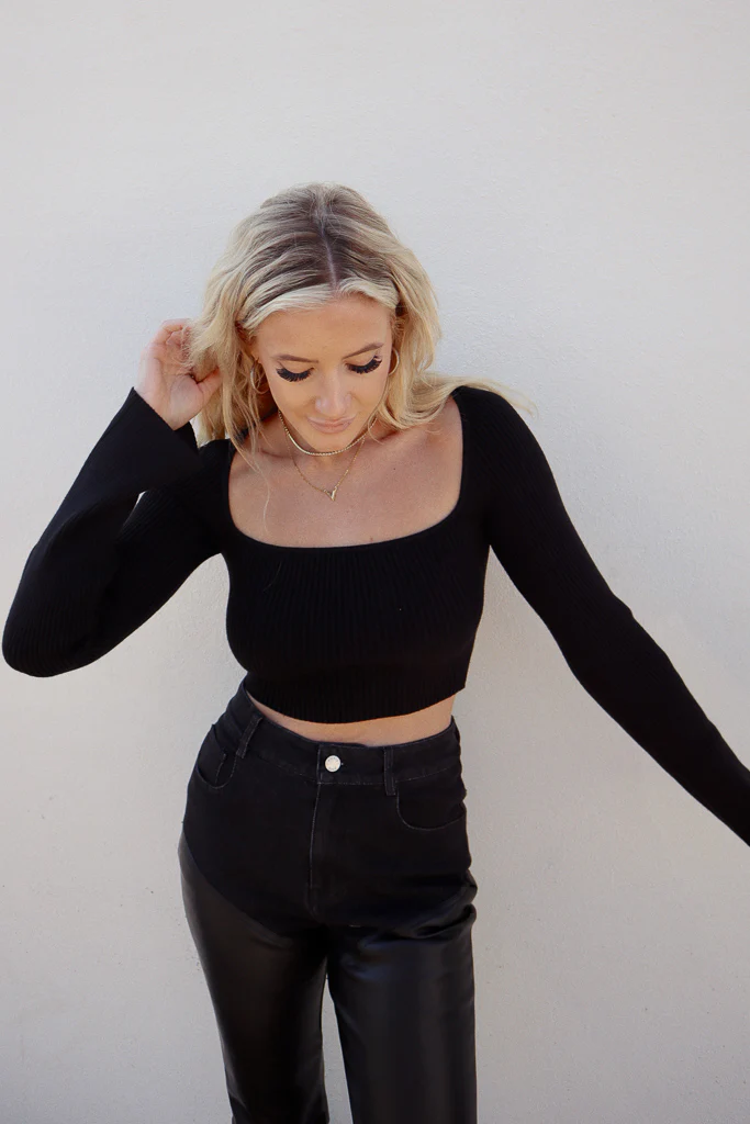 Mia Square Neck Long Sleeve