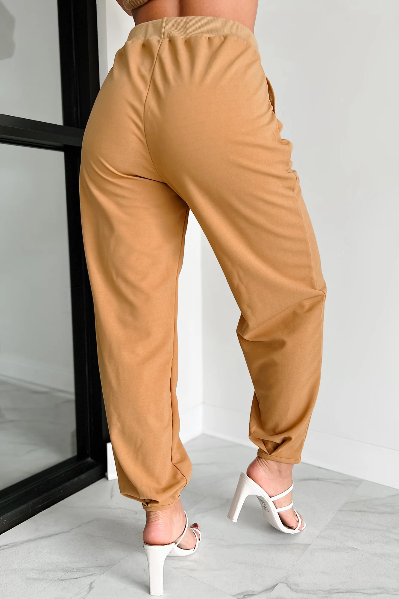 New Concepts Two-Piece Lounge Set (Brown)