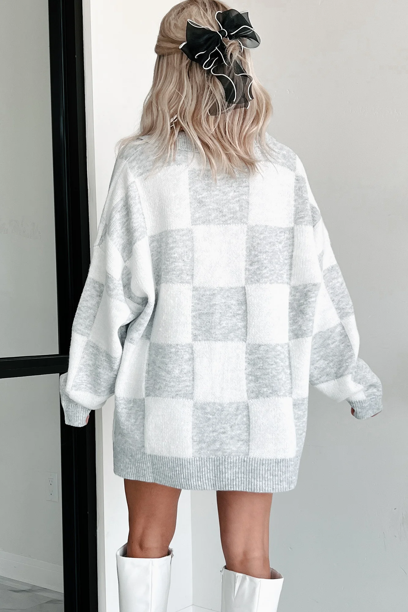 Casual Chats Oversized Checkered Sweater (Heather Grey/White)