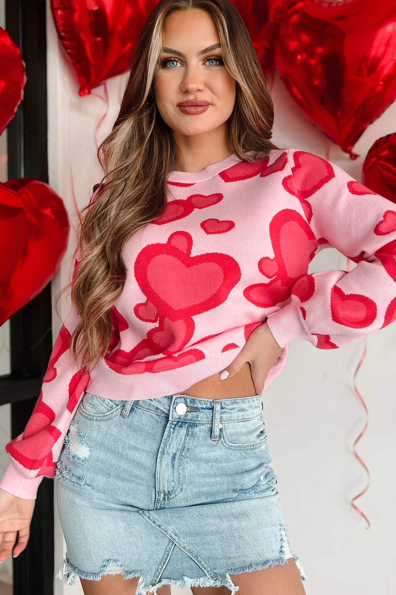 Curious Attraction Heart Pattern Sweater (Pink)