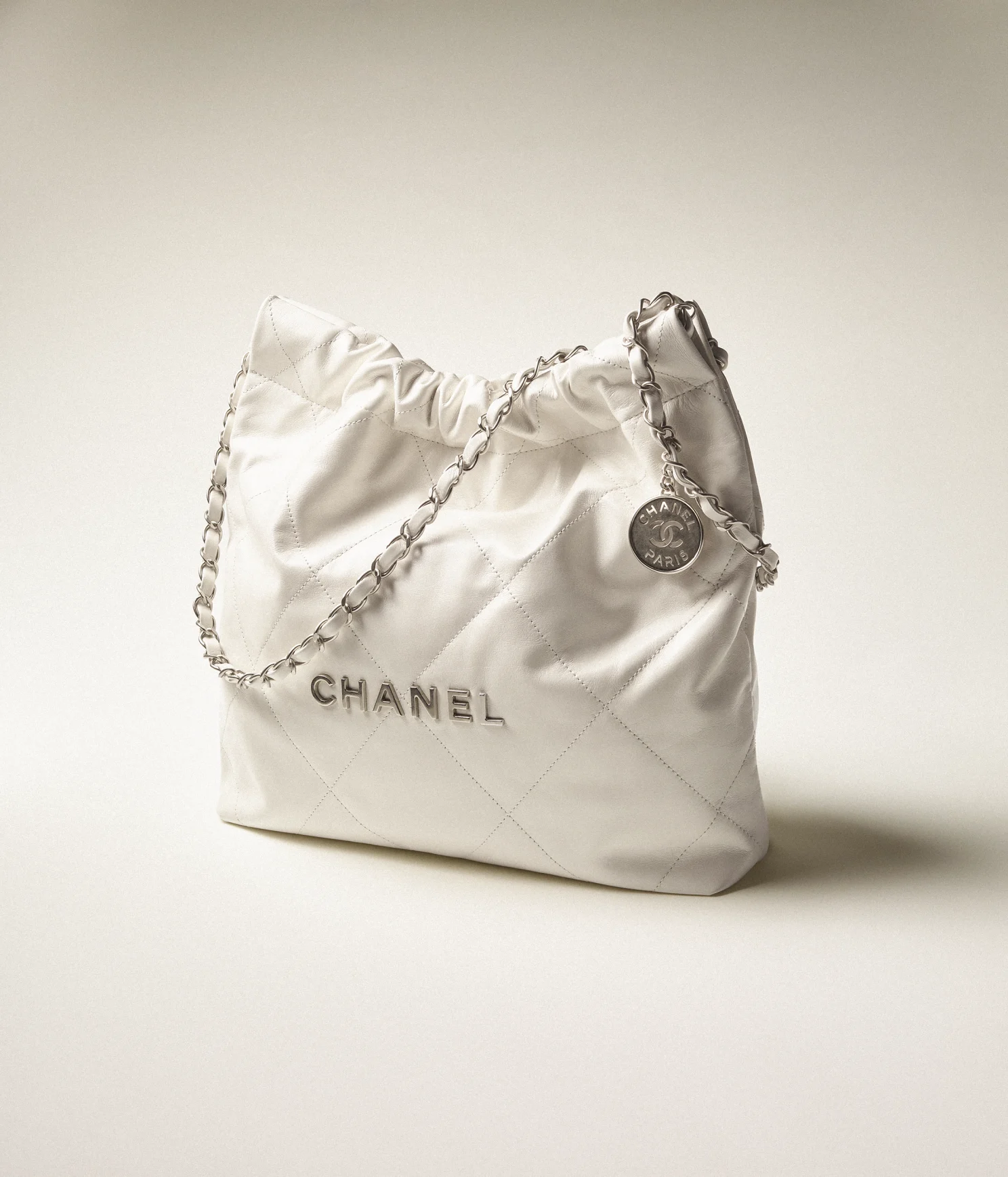 CHANEL 22 SMALL HANDBAG