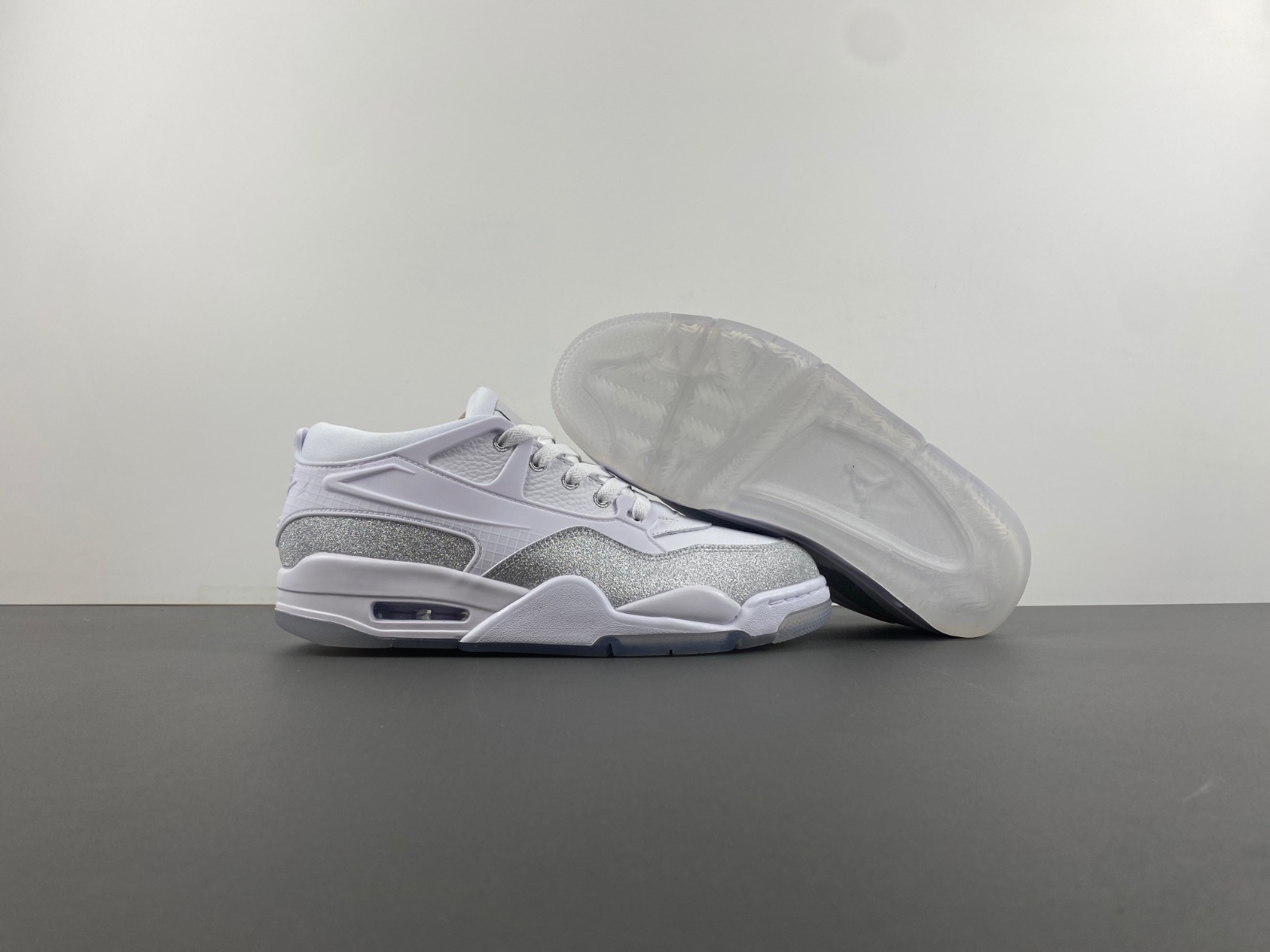 Jordan 4 RM white HQ3441-111