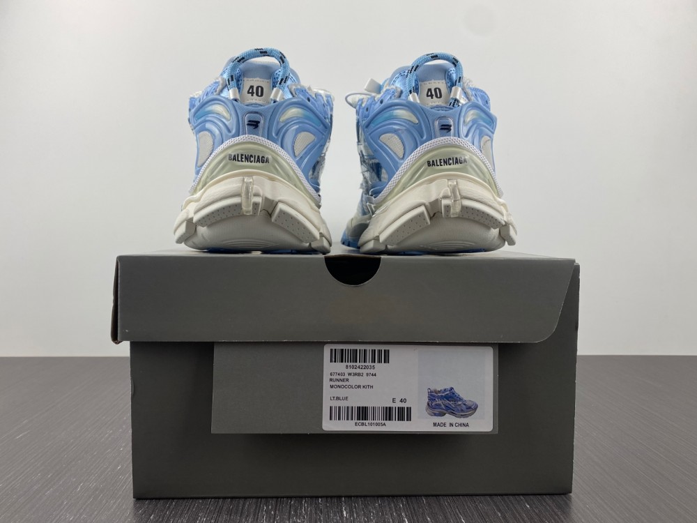 Balenciaga Women's Blue and White Trainers