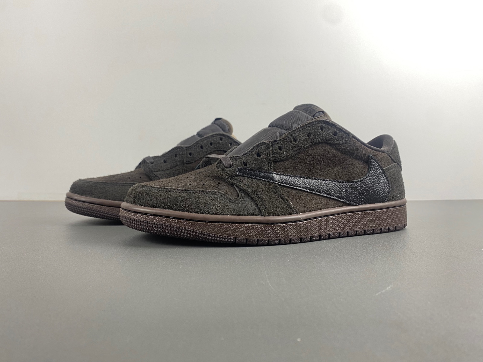 Travis Scott x Air Jordan 1 Low OG Velvet Brown - Dec 2024 - DM7866-202