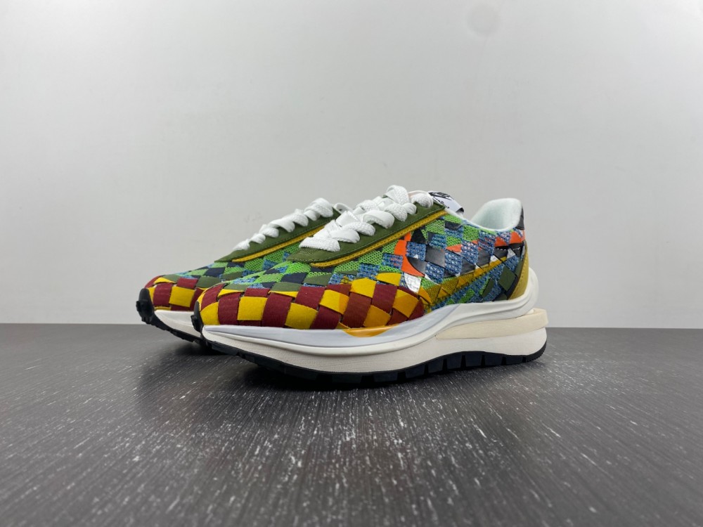 Nike VaporWaffle Woven sacai Jean Paul Gaultier Green Gusto DR5209-300