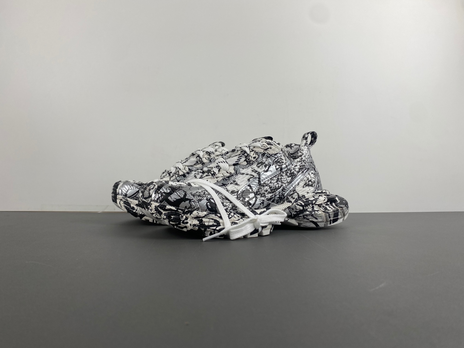 Balenciaga PHANTOM SNEAKER Black and White Graffiti Painting Color 734734 W3XDC 0135