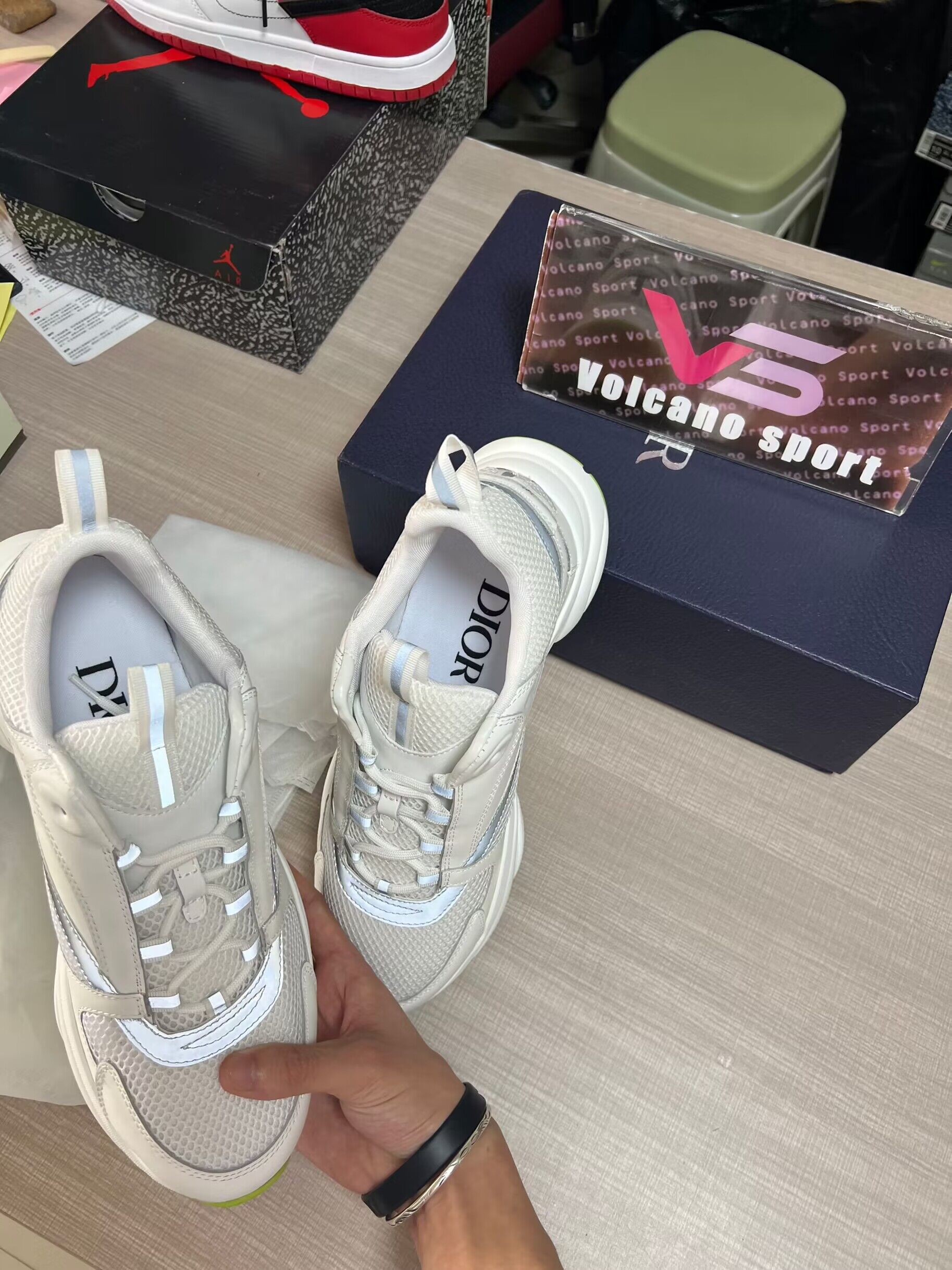 Dior B22 White Silver Fluo Green