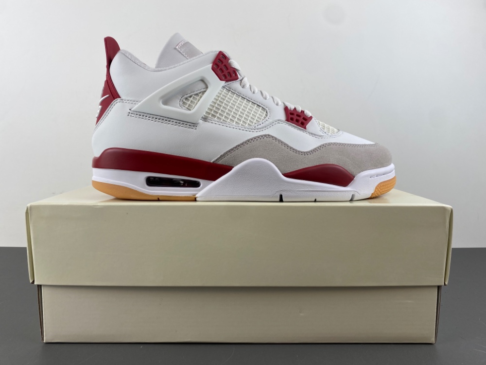 Jordan 4 Retro SB Varsity Red DR5415-106