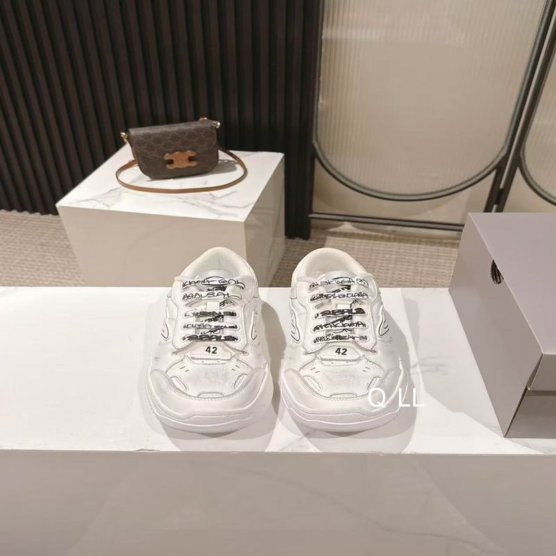 Balenciaga Hamptons Sneaker White