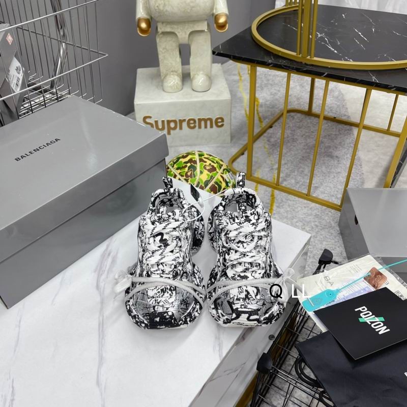 Balenciaga 3XL Extreme White Black Graffiti