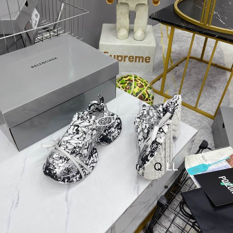 Balenciaga 3XL Extreme White Black Graffiti