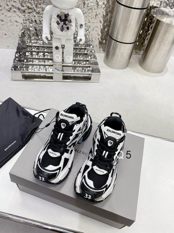 Balenciaga Runner Black White
