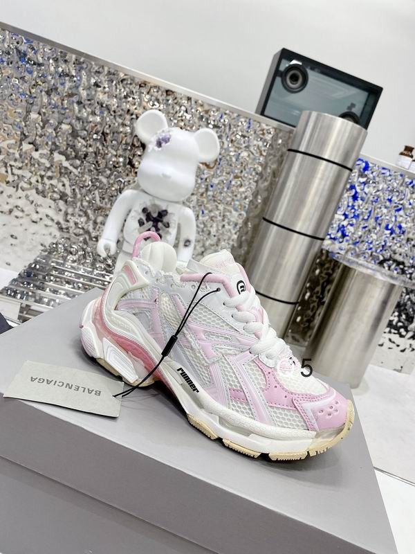 Balenciaga White/Pink Fabric and Leather Runner Sneakers