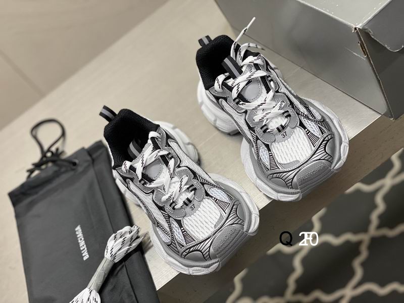 Balenciaga Runner Gray White