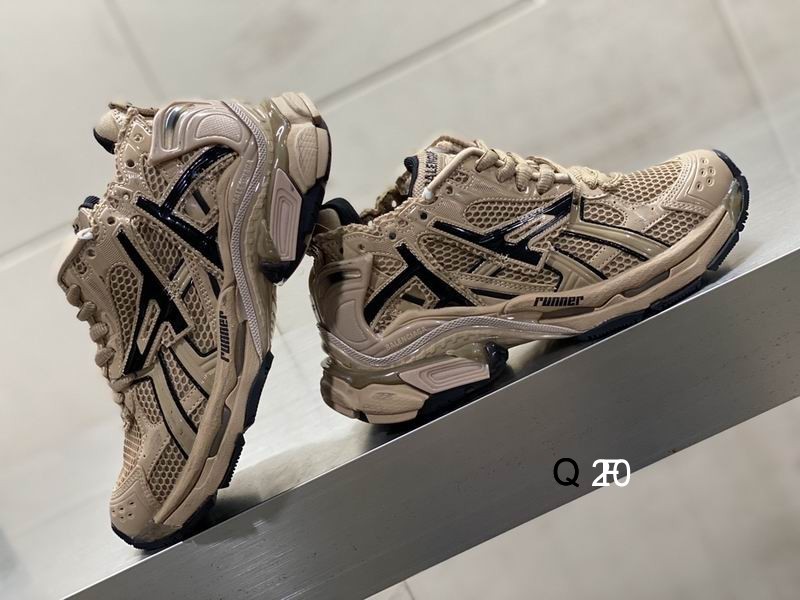 Balenciaga Runner Beige Black White