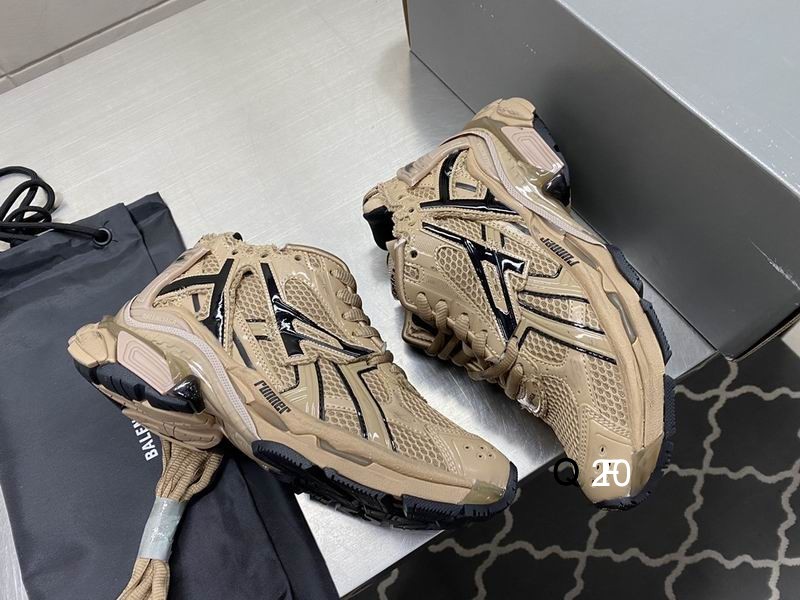 Balenciaga Runner Beige Black White