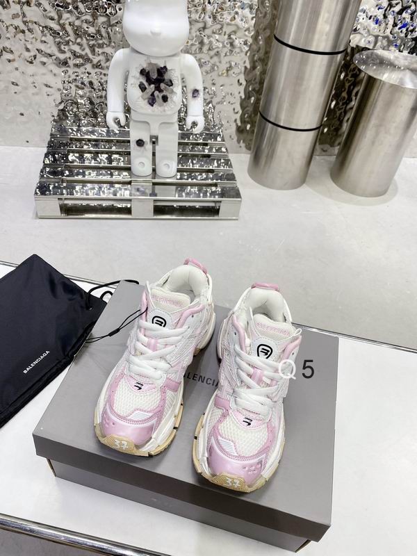Balenciaga White/Pink Fabric and Leather Runner Sneakers
