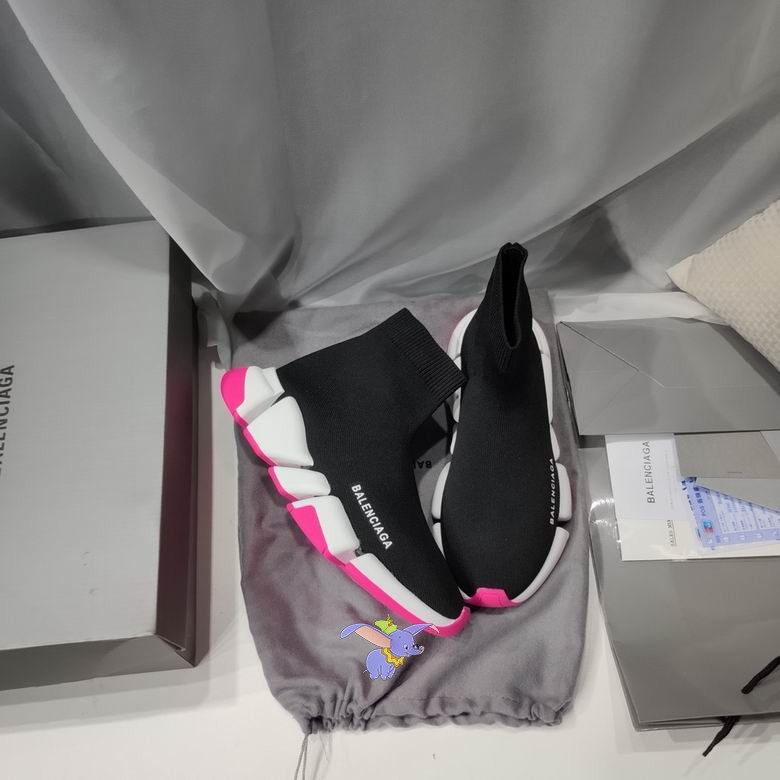 Balenciaga Women's black sneakers with a contrasting sole