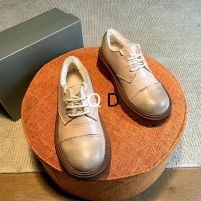 Balenciaga Tractor Beige Leather