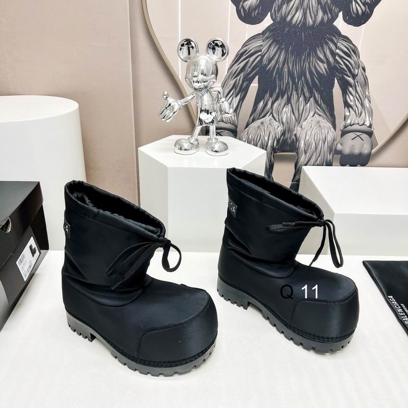 Balenciaga Alaska Low Boots in Black
