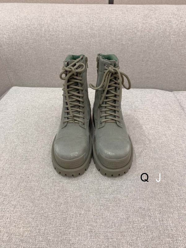 Balenciaga Men's Grey Combat Strike Combat Boots In Cotton