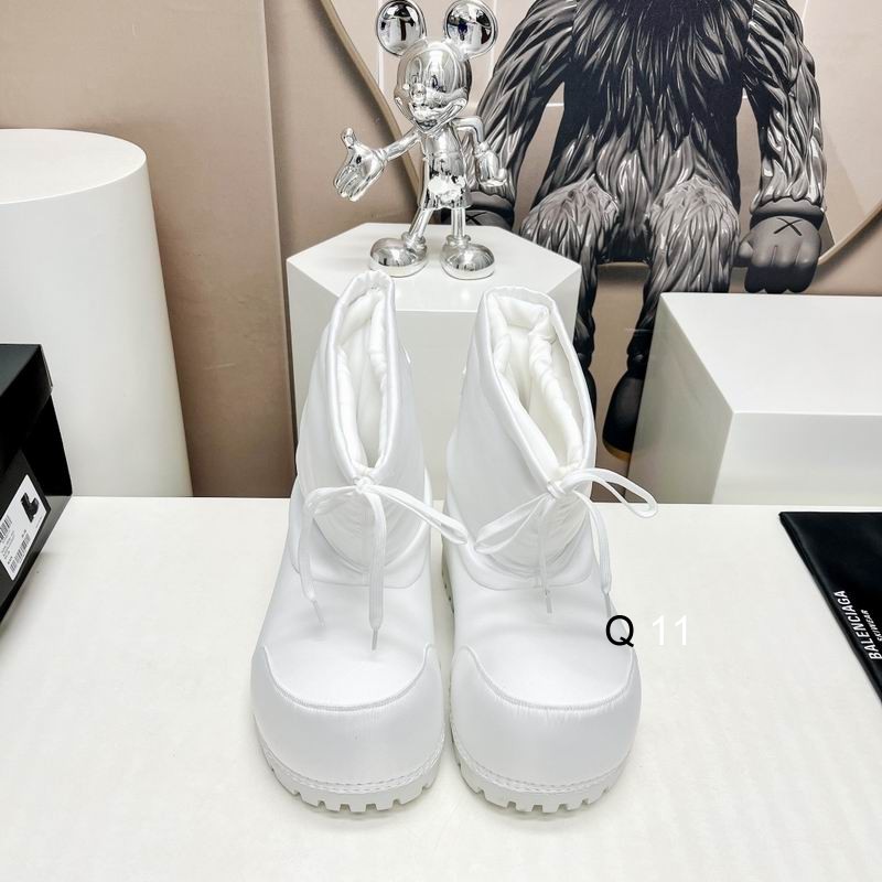 Balenciaga Alaska Low Boots in White
