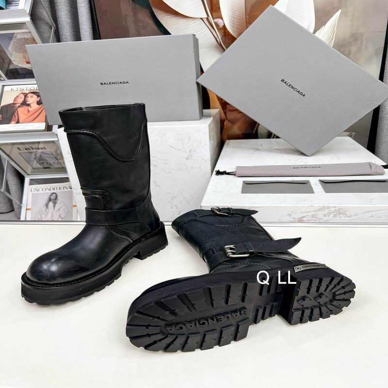 Balenciaga Venom Boot in black calfskin