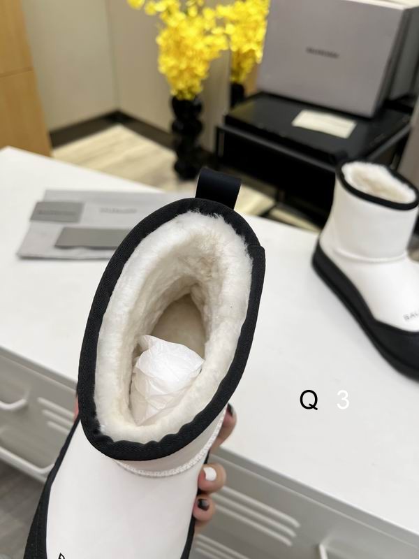 Balenciaga White Black flat snow boots