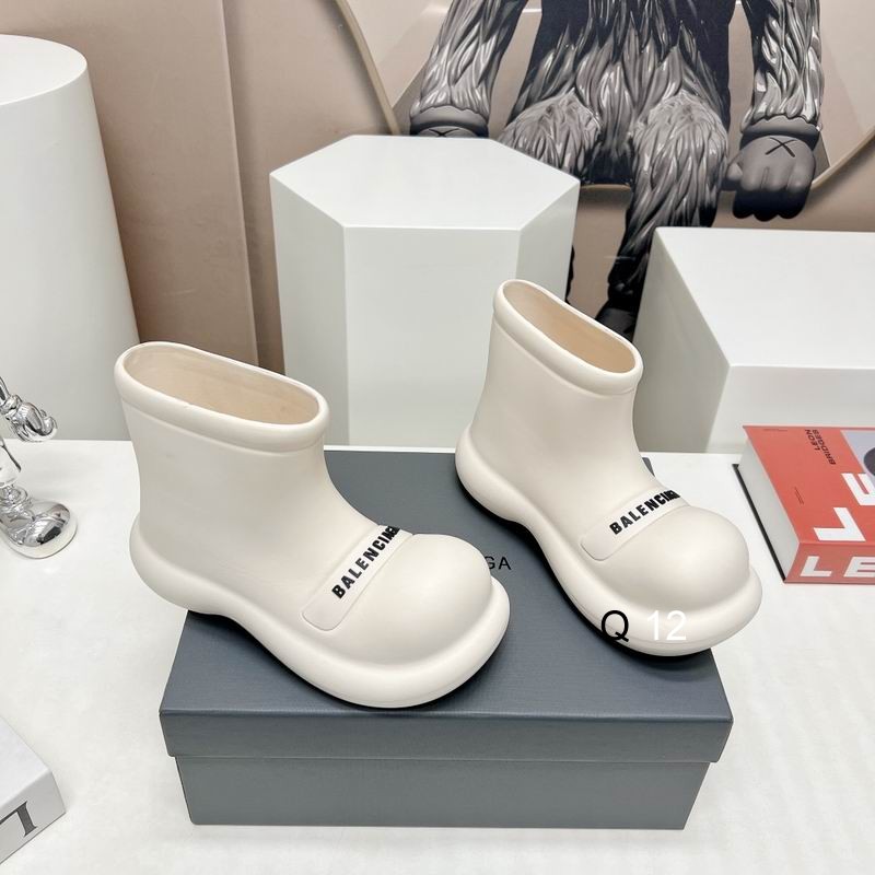 Balenciaga ankle boots replica white