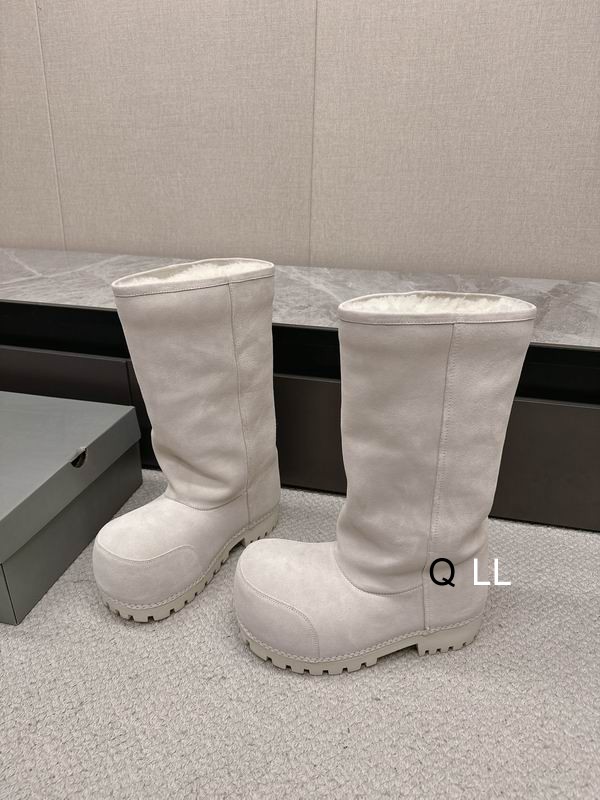 BalenciagaAlaska Fur High suede boots in White