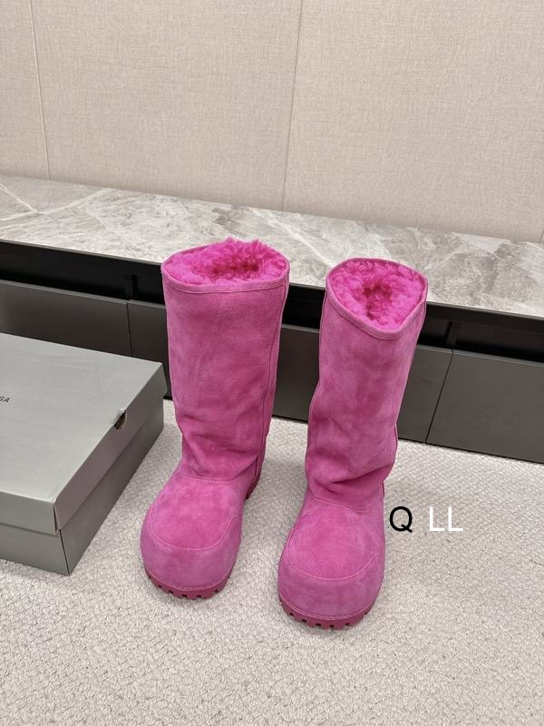 BalenciagaAlaska Fur High suede boots in Pink