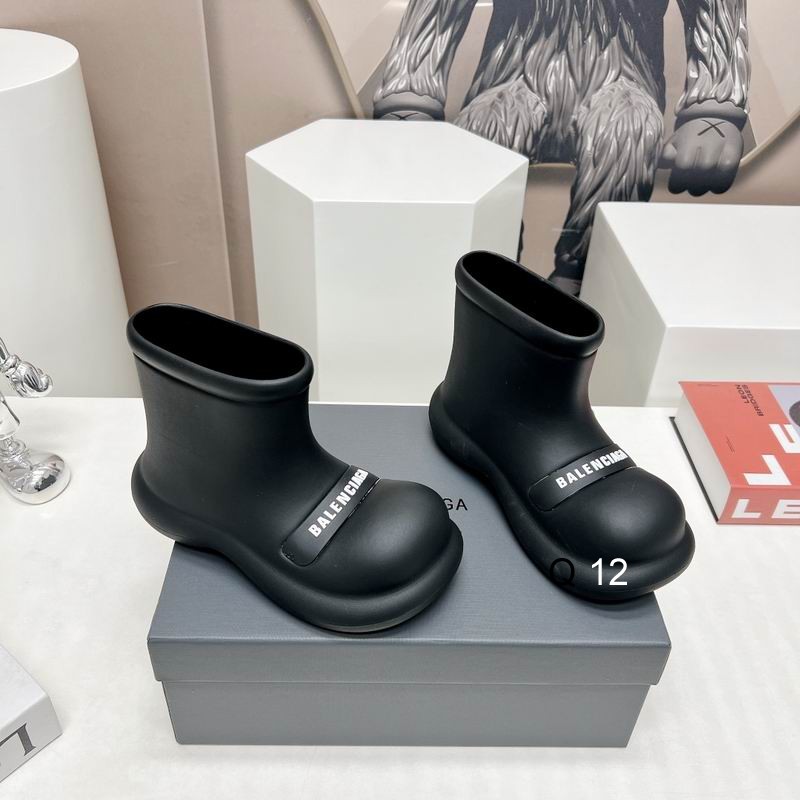 Balenciaga ankle boots replica black