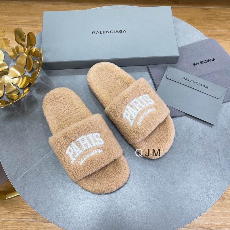 Balenciaga 2025 bedroom slippers Beige