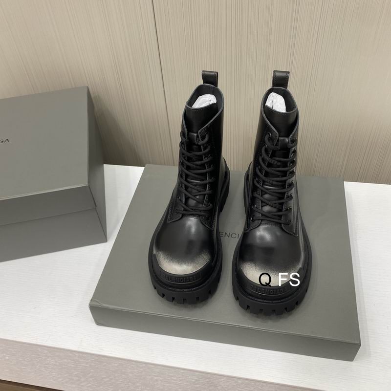 Balenciaga Stivaletti Strike Triple Black