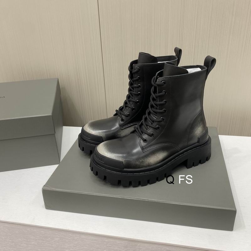 Balenciaga Stivaletti Strike Triple Black