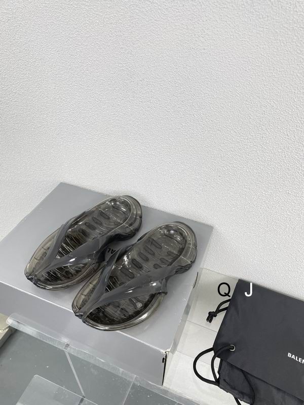 Balenciaga Air cushion flip flops black