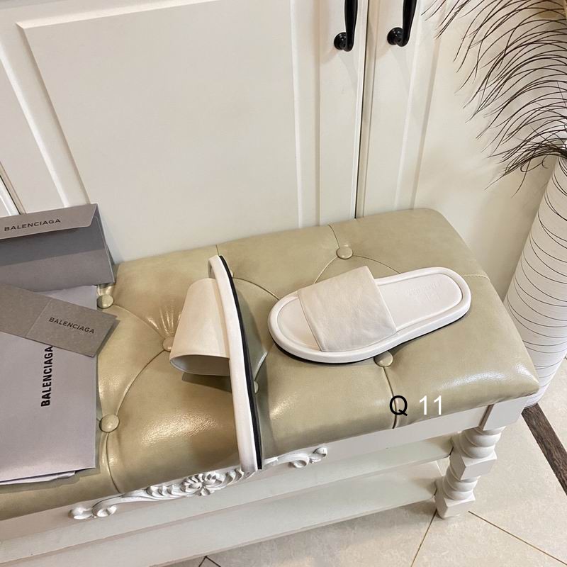 Balenciaga Leisure slippers White