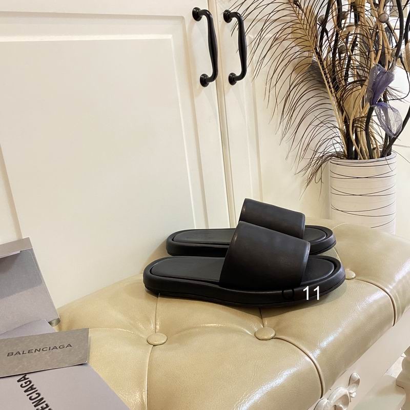 Balenciaga Leisure slippers Black