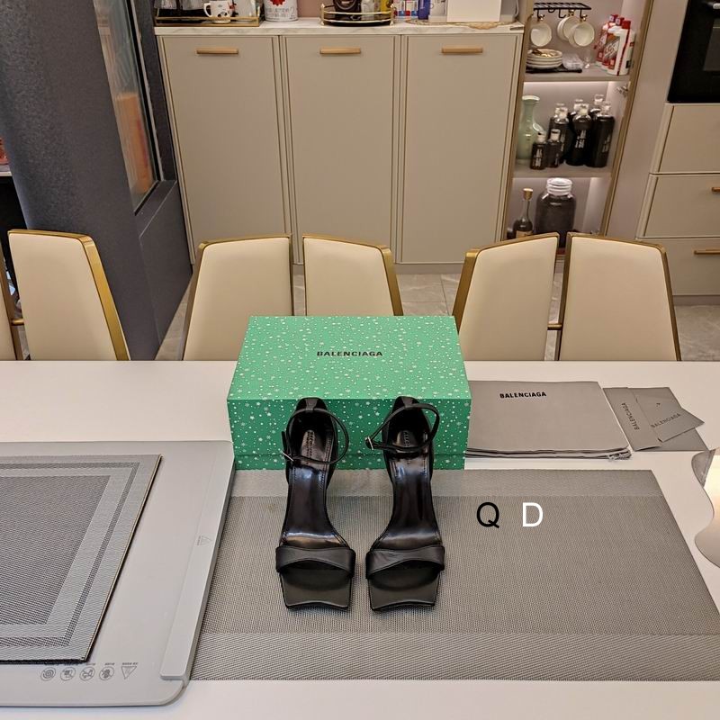 Balenciaga Void Sandals Black