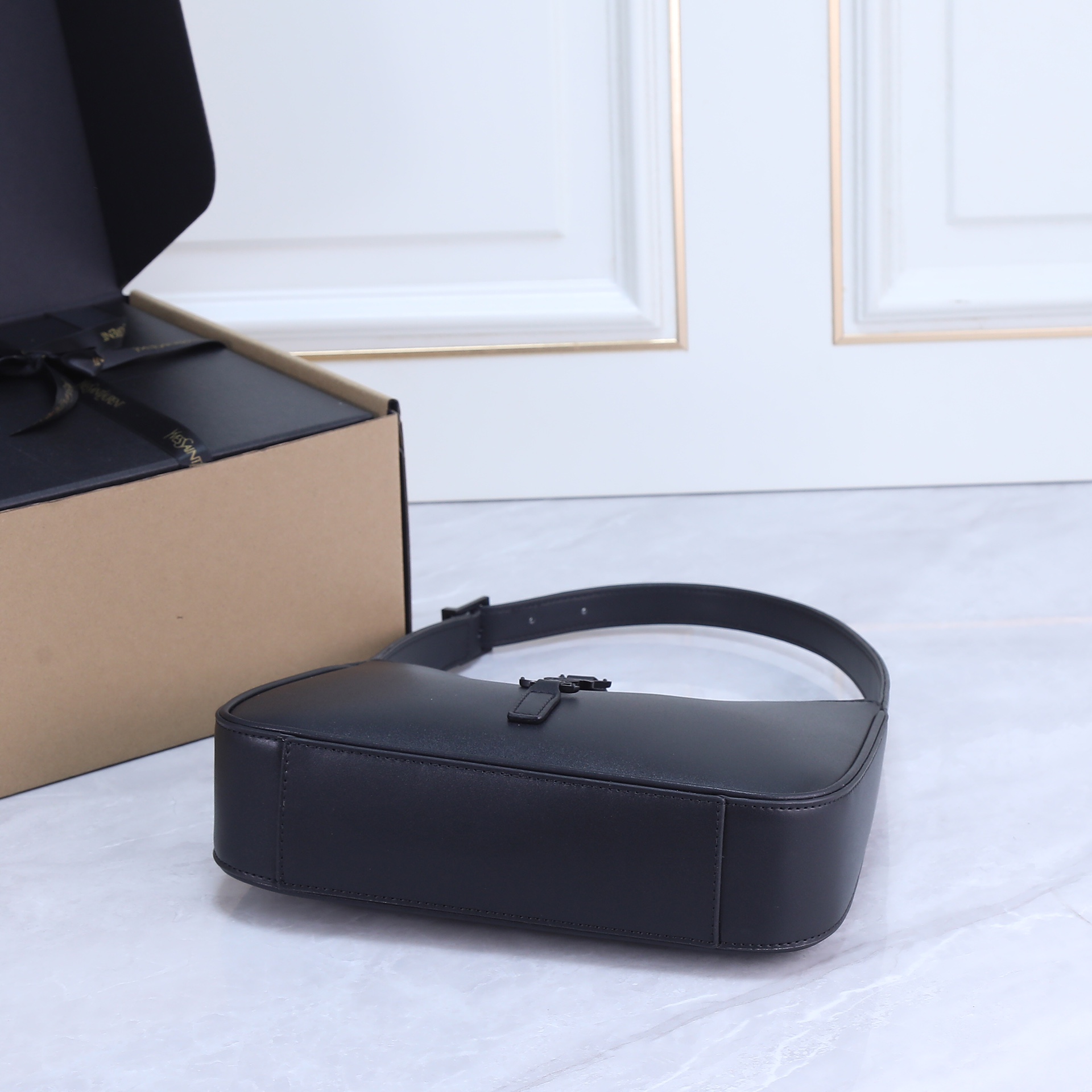 YSL Le5A7 Bag 657228 (6) 25X14X6cm