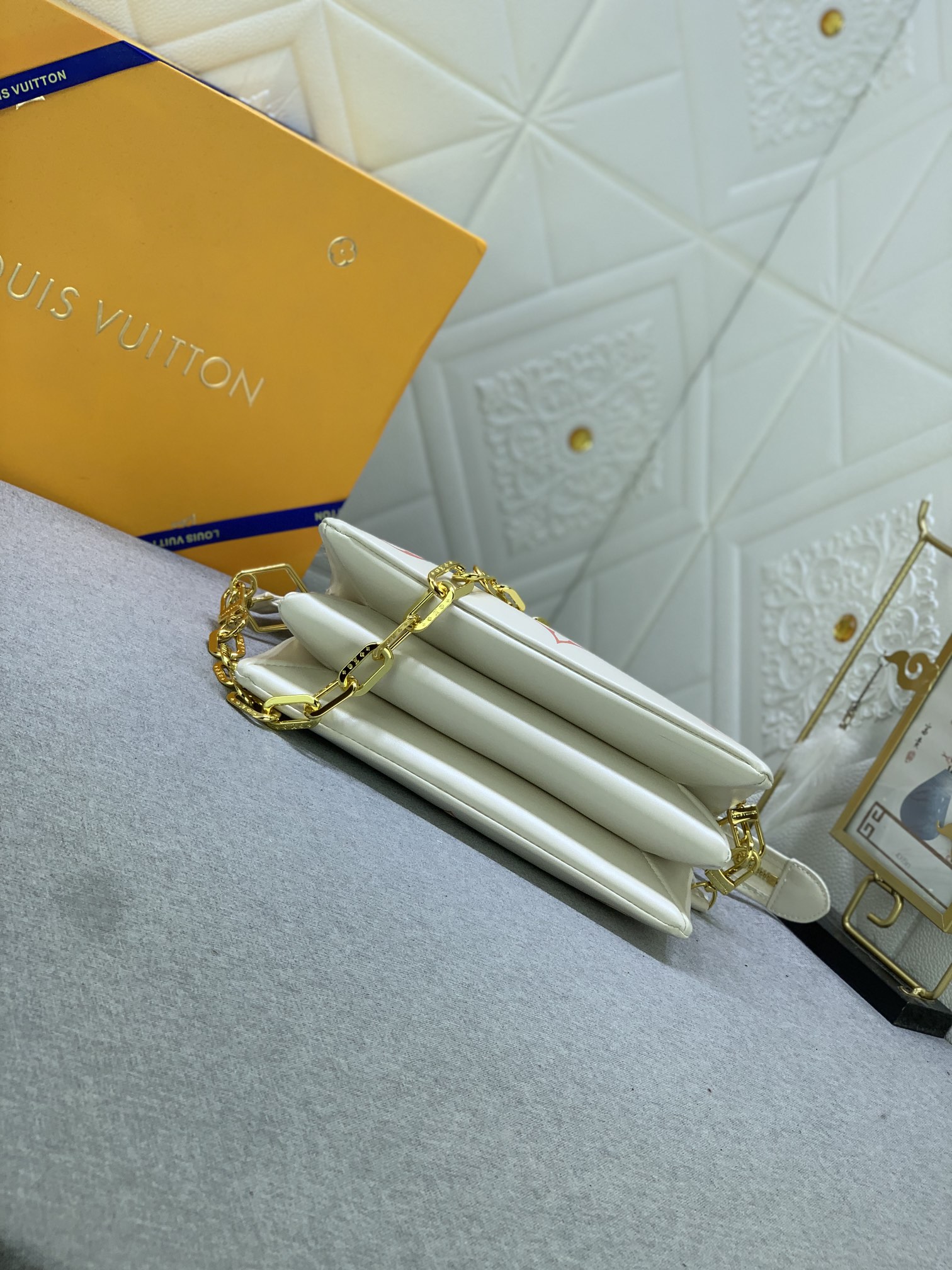 Louis Vuitton  Mini Soft Trunk M22398 (4) 18.5 x 13.0 x 8.0cm