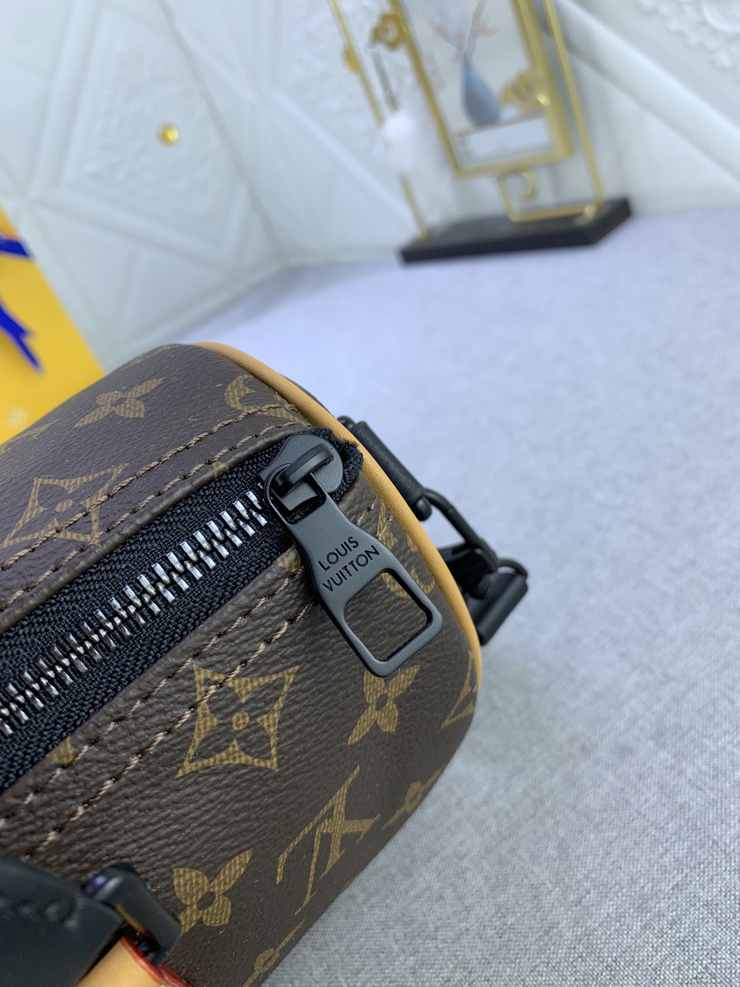 Louis Vuitton M46687 25x15x11cm