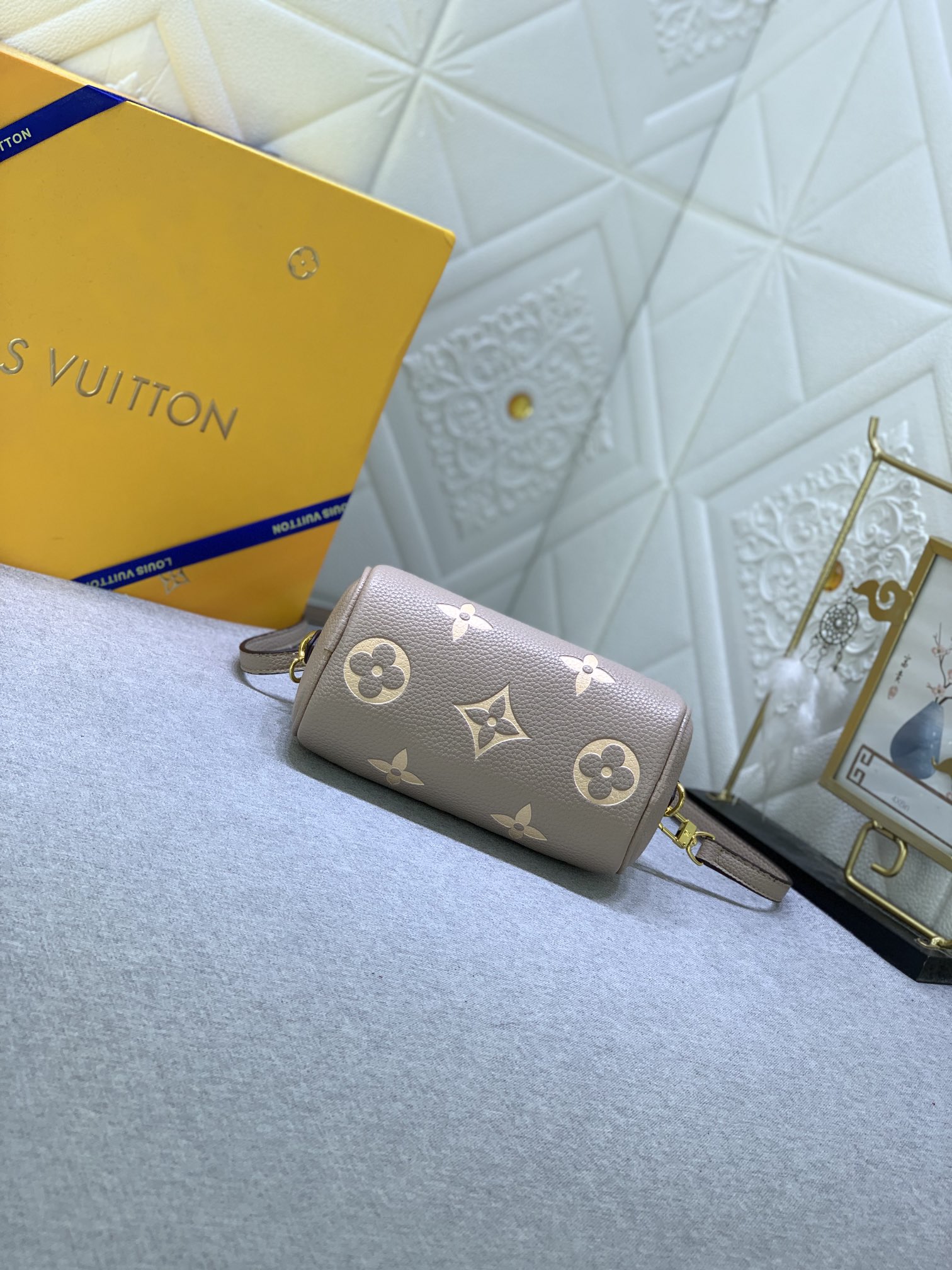 Louis Vuitton Nano Speedy M81913 16.0 x 11.0 x 9.0 cm