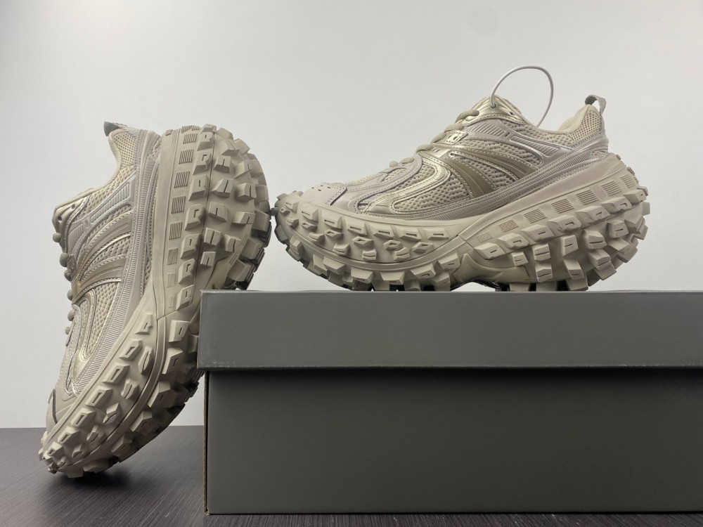 BALENCIAGA Defender Exaggerated-Sole Trainers Beige