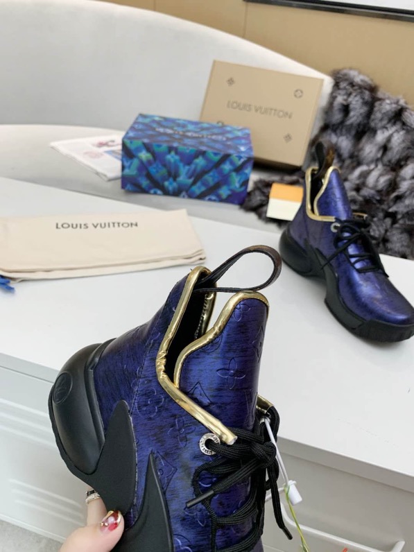 Louis Vuitton Archlight