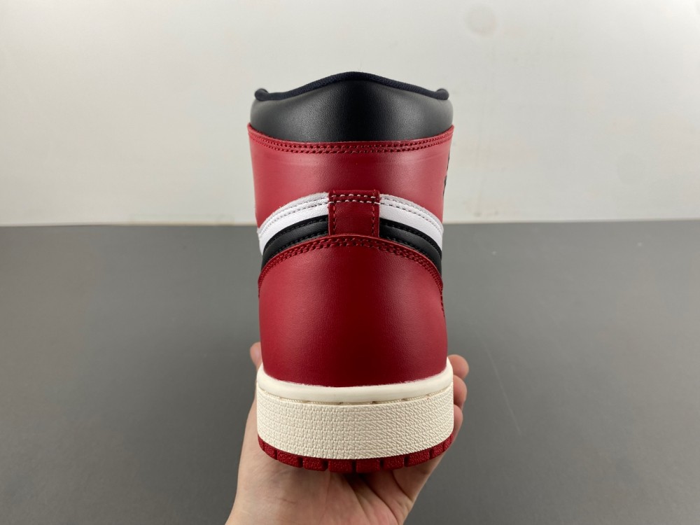 Air Jordan 1 High OG “Black Toe Reimagined”DZ5485-106