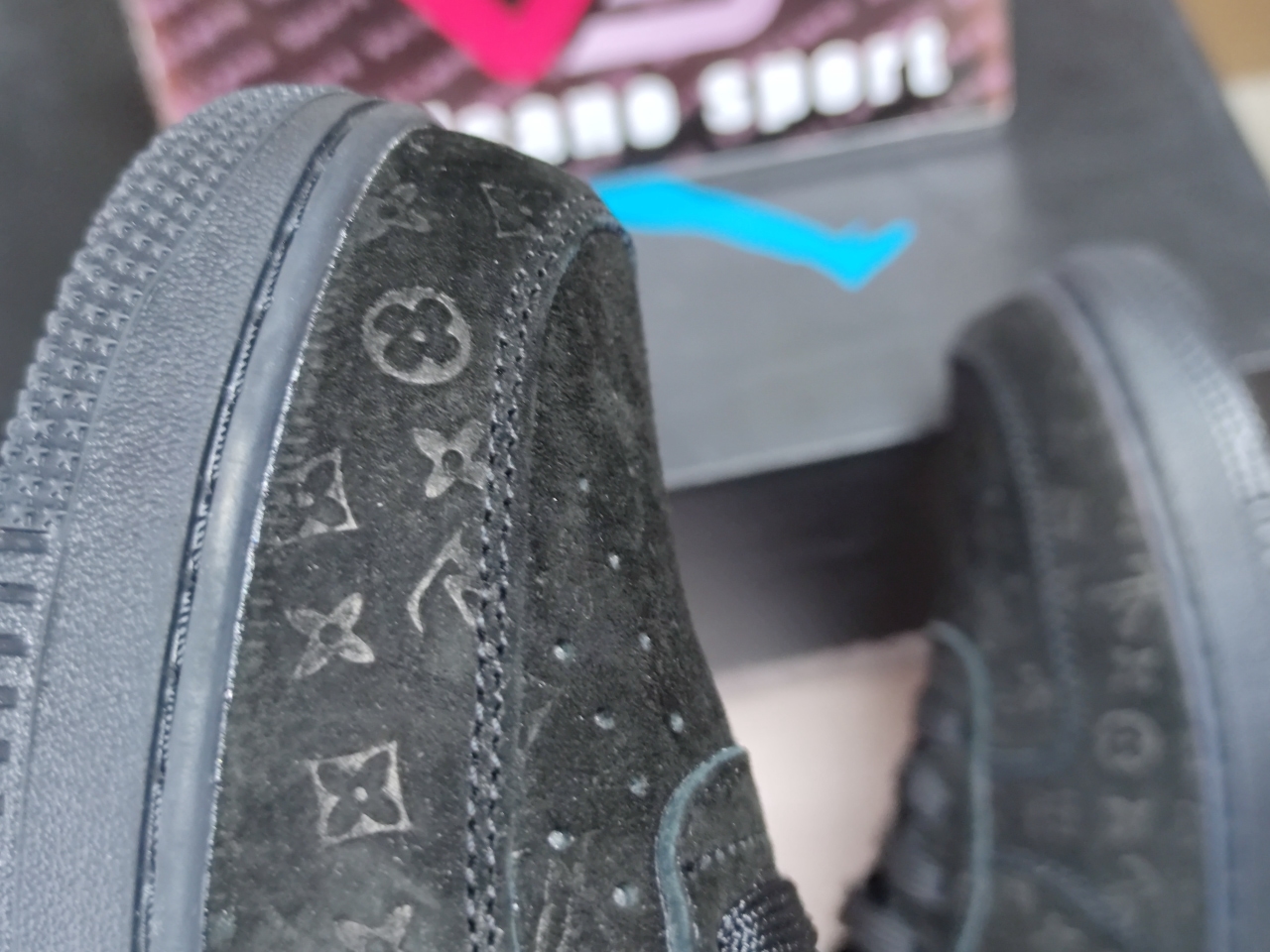 LV x Air force 1 mid Black